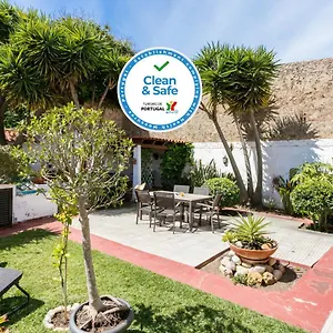 3 Marias Garden House Bed and breakfast Lagos